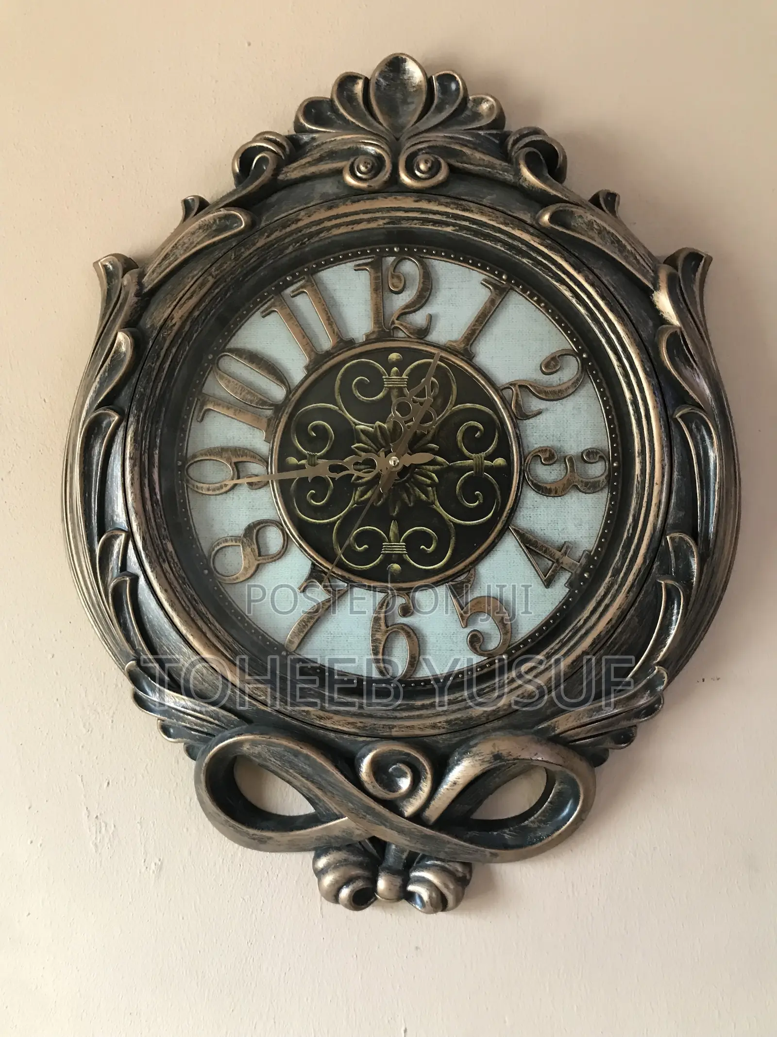 Vintage Luxury Wall Clock