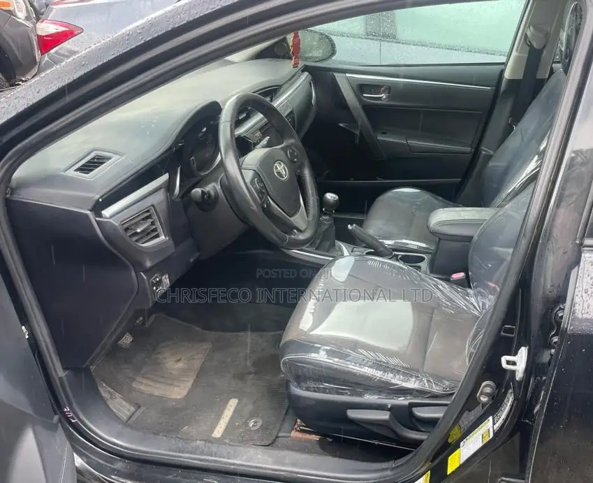 Toyota Corolla LE Eco 4dr Sedan (1.8L 4cyl CVT) 2015 Black