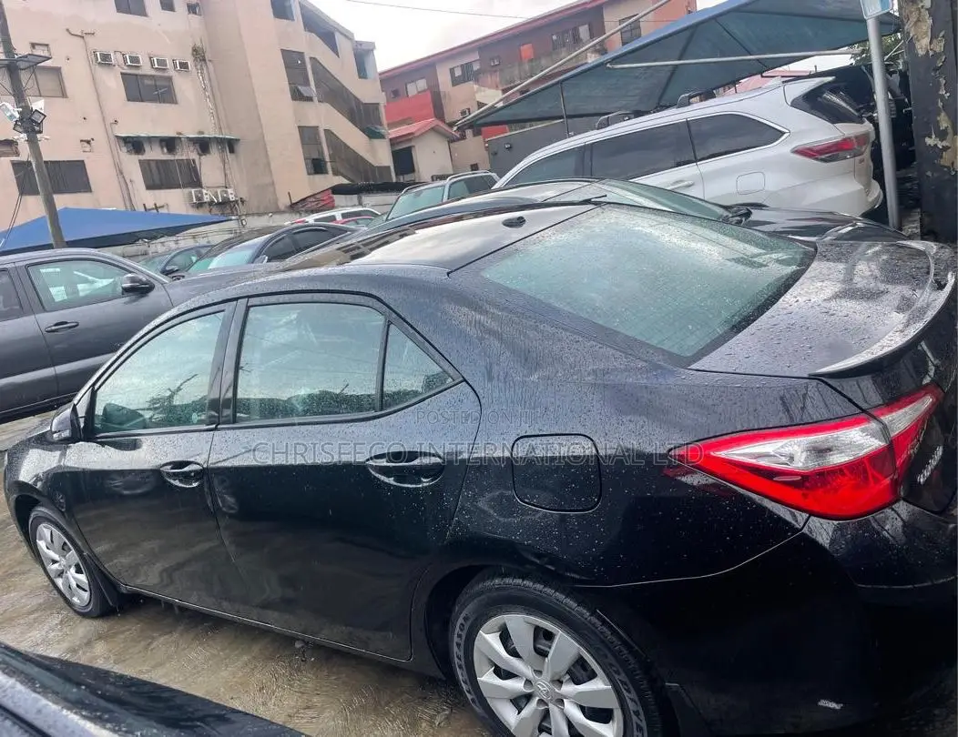 Toyota Corolla LE Eco 4dr Sedan (1.8L 4cyl CVT) 2015 Black