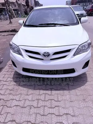Toyota Corolla 2012 White