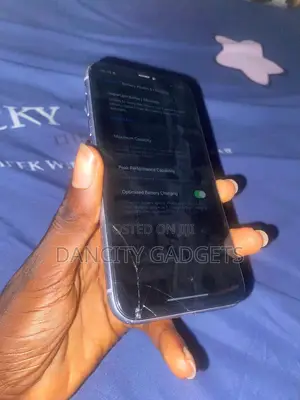 Apple iPhone 11 64 GB Purple