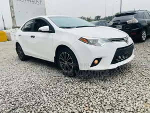 Toyota Corolla 2015 White