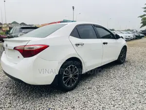 Toyota Corolla 2015 White