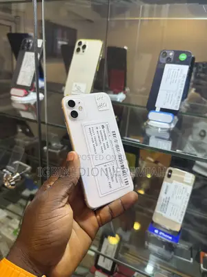 Apple iPhone 11 64 GB White