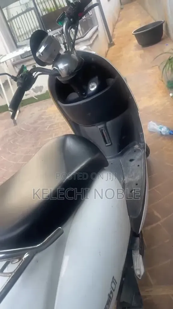 Motorcycle 2024 White