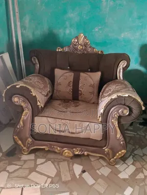 Elegant Royal Chairs
