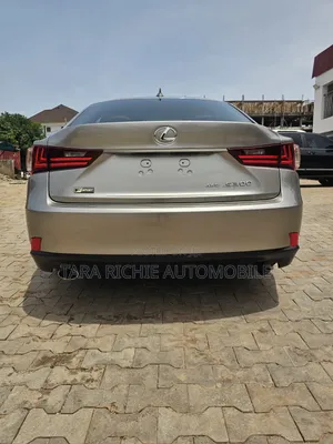 Lexus IS 2016 Gray