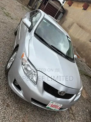 Toyota Corolla LE 4dr Sedan (1.8L 4cyl 4A) 2010 Silver