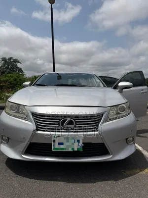 Lexus ES 2014 Silver