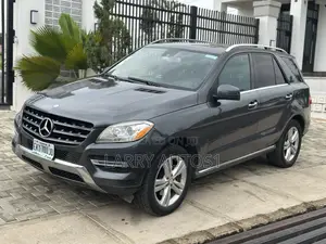 Mercedes-Benz M Class ML350 4MATIC 4dr SUV AWD (3.5L 6cyl 7A) 2015 Gray