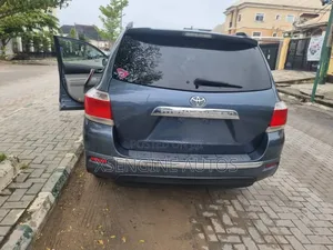 Toyota Highlander 2012 Blue