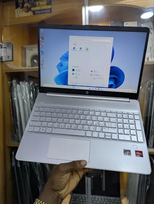 Laptop HP 15s 8GB AMD Ryzen 5 SSD 256GB