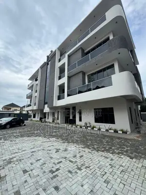 3bdrm Apartment in Lekkii for sale