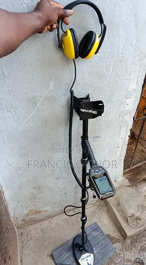 Skycruiser Multi Frequency Metal Detector