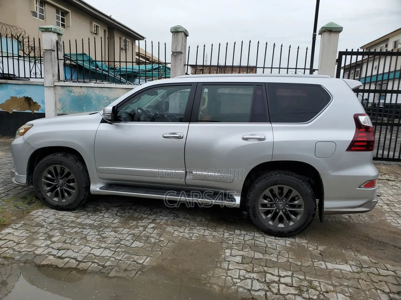 Lexus GX 2019 Silver