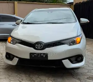 Toyota Corolla 2017 White