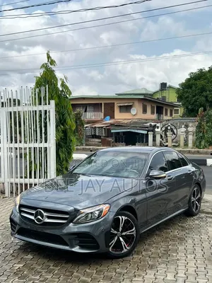 Mercedes-Benz C300 Luxury 4dr AWD 4Matic Sedan (2.0L 4cyl 7A) 2015 Gray