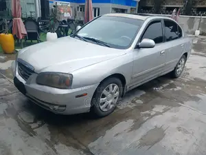 Hyundai Elantra 2005 Silver