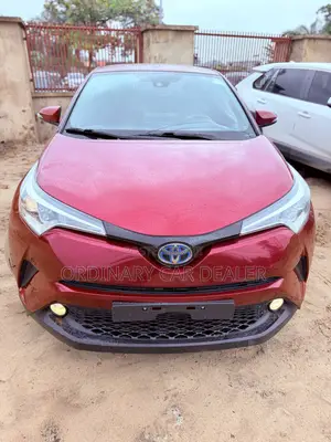 Toyota C-HR 2019 Burgundy
