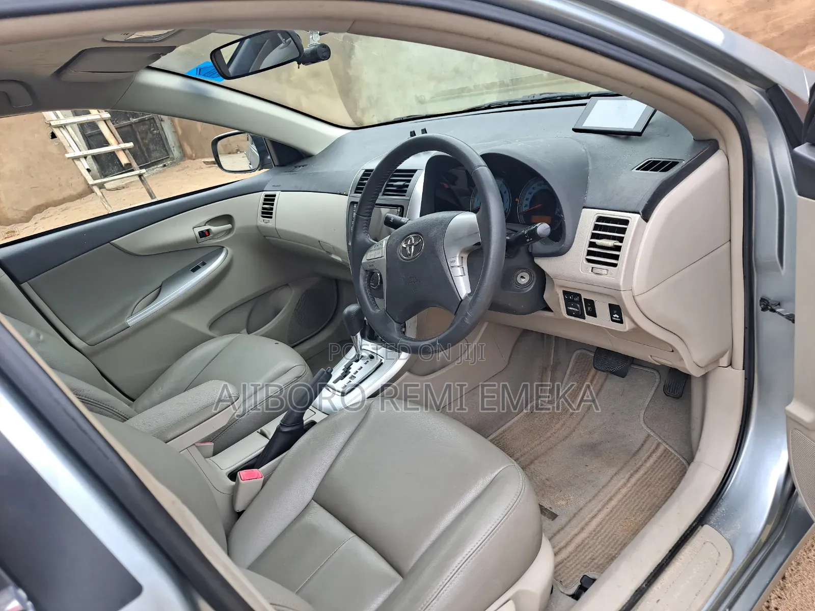 Toyota Corolla Altis 2011 Green
