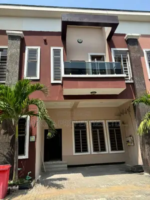 4bdrm Townhouse / Terrace in Tulip Estate, Chevron for rent
