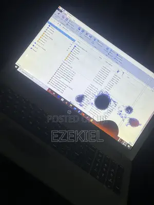 Laptop HP 250 G7 4GB HDD+SSD 320GB