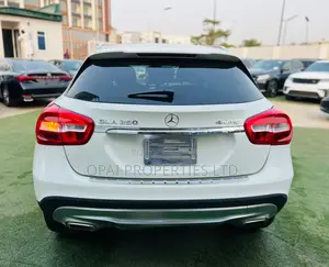 Mercedes-Benz GLA 250 2017 White