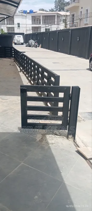 Retractable Sliding Gate