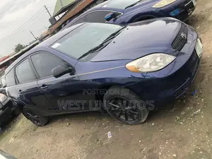 Toyota Matrix Hatchback AWD (1.8L 4cyl 4A) 2005 Blue