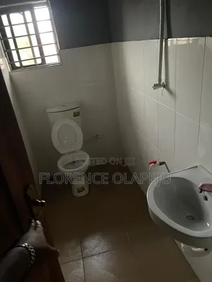 2bdrm Block of Flats in Ire-Akari, Akala Express for rent