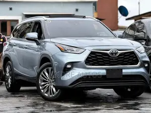 Toyota Highlander Platinum 2021 Blue
