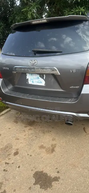 Toyota Highlander Limited 2010 Gray