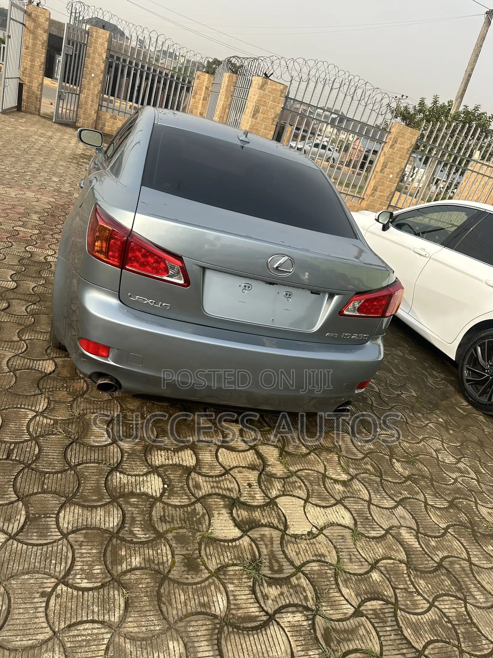 Lexus IS 250 2010 Blue