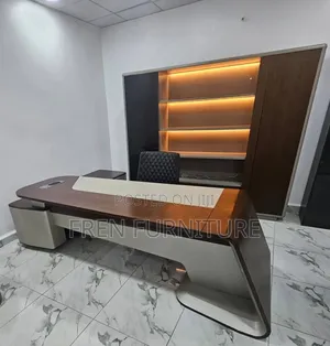 Executive Office Shelves and Table
