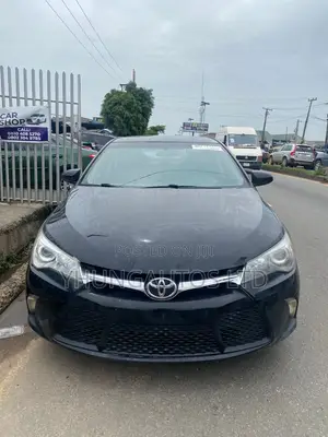 Toyota Camry SE 4dr Sedan (2.5L 4cyl 6A) 2015 Black