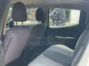 Mitsubishi L200 2016 White