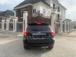 Toyota Vanguard 2013 Black