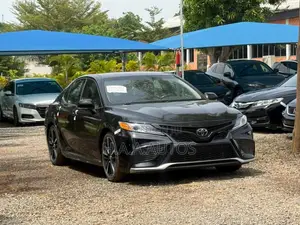Toyota Camry XSE FWD (2.5L 4cyl 8AM) 2018 Black