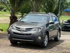 Toyota RAV4 Limited 4dr SUV AWD (2.5L 4cyl 6A) 2015 Gray