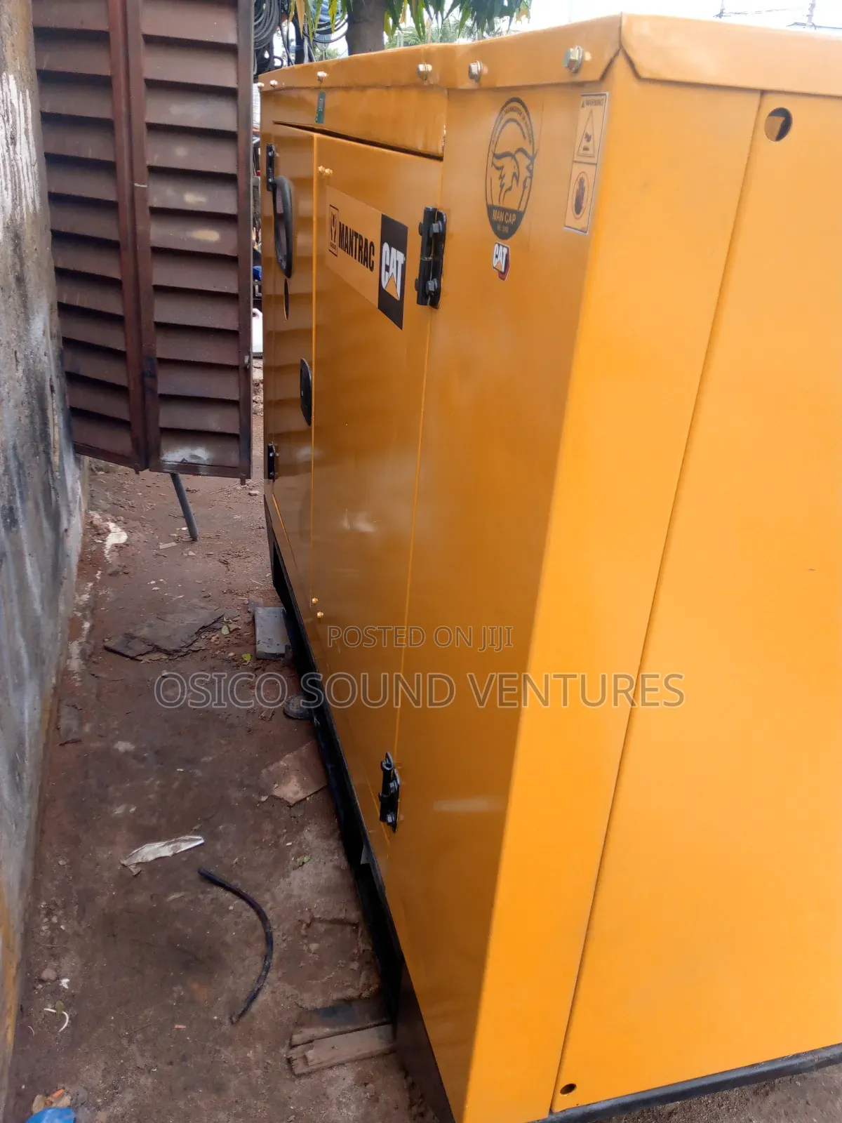Soundproof 33-3 Kva Generator Mantrac