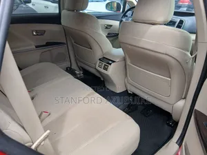 Toyota Venza 2010 Red
