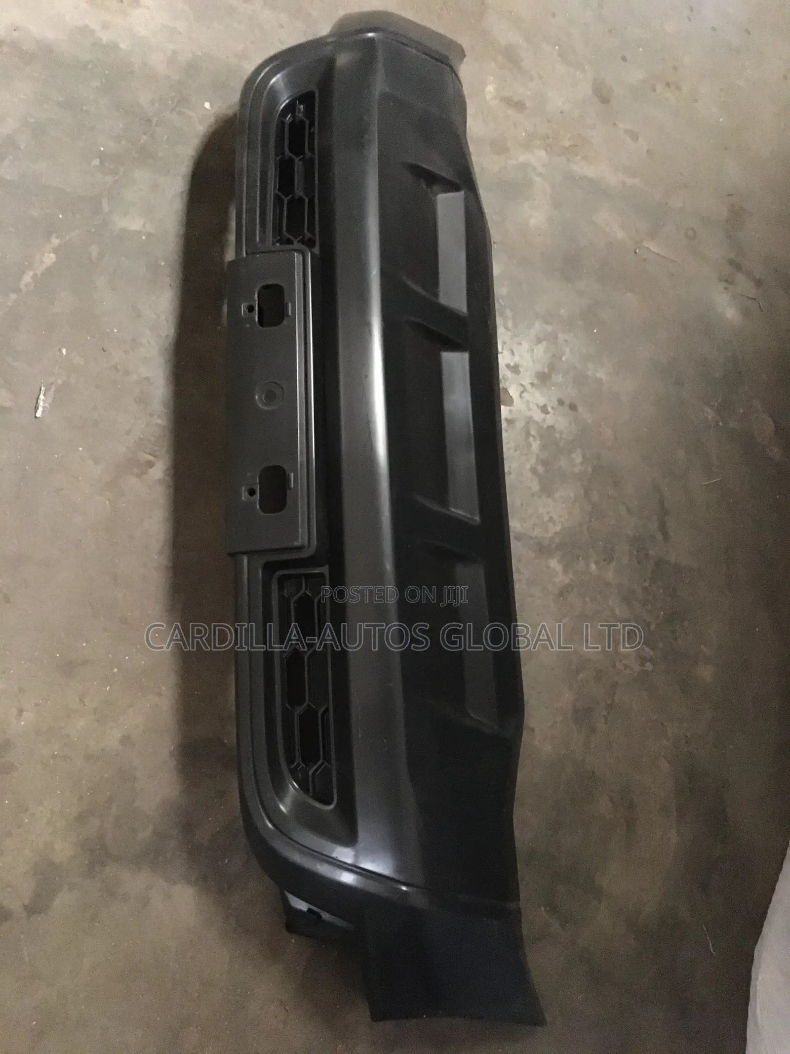 Front Bumper Down Padded Hilux 2022