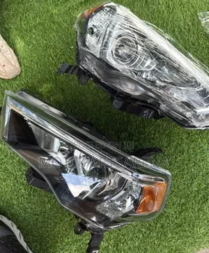 Toyota 4runner 2009 Headlight