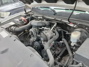 Chevrolet Silverado 2011 Off white
