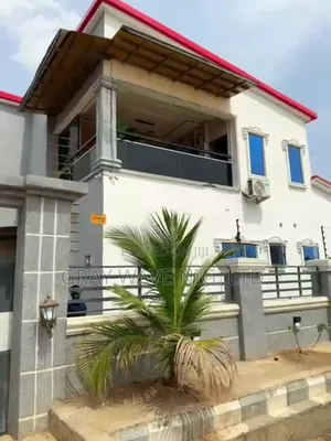 4bdrm Duplex in FHA for sale