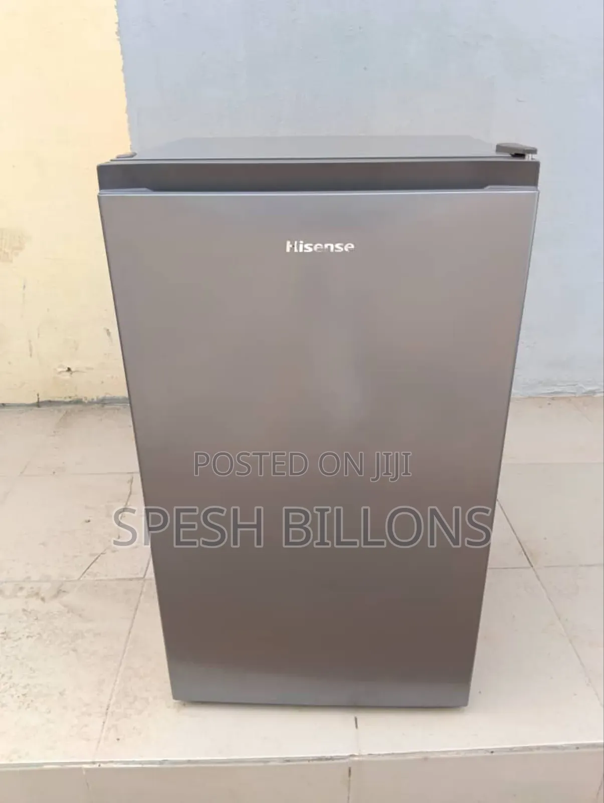 Hisense 100l Refrigerator | Rapid Freezing | Ice Maker 100% Guarantee
