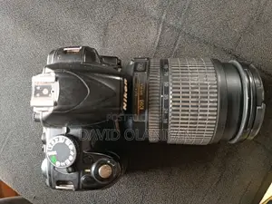 Nikon D3100, 18-105mm Lens