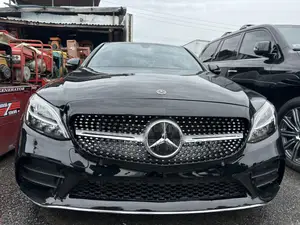 Mercedes-Benz C300 2019 Black