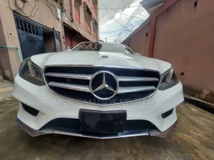 Mercedes-Benz E350 Base 4Matic Sedan AWD (3.5L 6cyl 7A) 2013 White