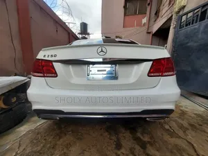 Mercedes-Benz E350 Base 4Matic Sedan AWD (3.5L 6cyl 7A) 2013 White